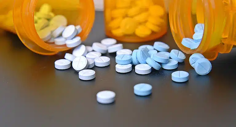 Recognizing Prescription Drugs Addiction Symptoms - Topsail Addiction ...